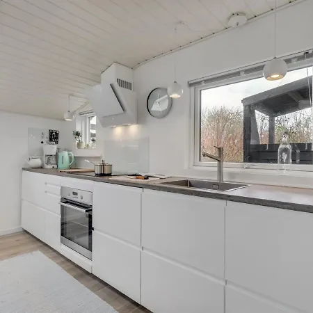 Helmina - 125m From The Sea By Interhome